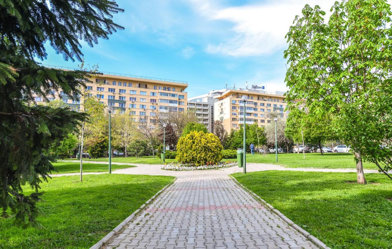 Park Apartment-Cismigiu Garden Bucharest Exterior photo